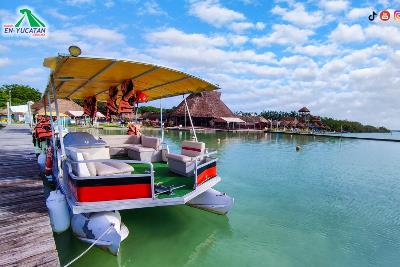 Tour en Barco Ponton en Bacalar