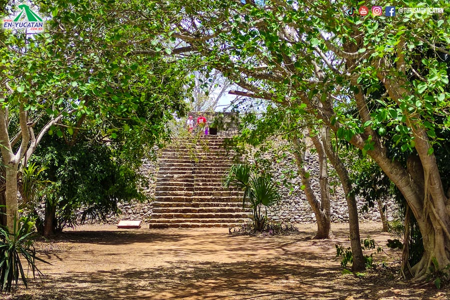 Estructura 10 Zona Arqueológica de Ek Balam