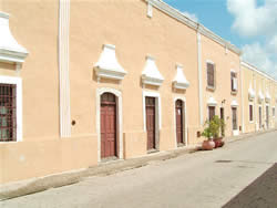 valladolid, calle de los frailes, yucatan
