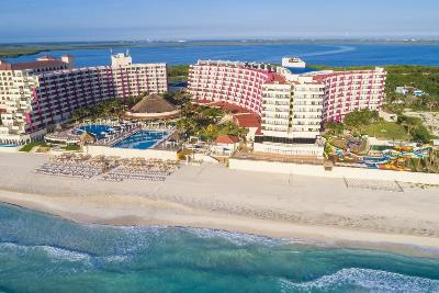 Crown Paradise Club Cancun