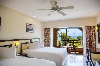 Sandos Playacar Beach Resort and Spa