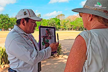 Abel Padilla Guía de Turistas en Chichén Itzá