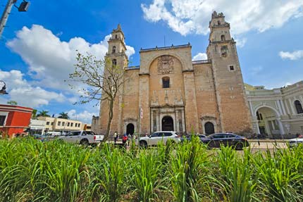 Qué ver en el Centro Histórico de Mérida, Catedral de San Idelfonso